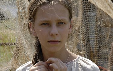 Oylik azolarning boshiga tegdi