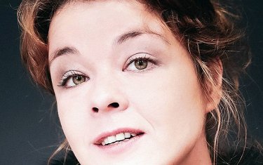 Юлия Захарова порнографиялық фильмге түсті. Юлия Захарова порнографиялық фильмге түсті.